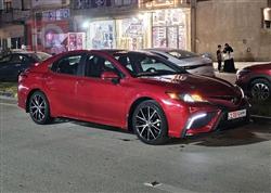 تۆیۆتا کامری